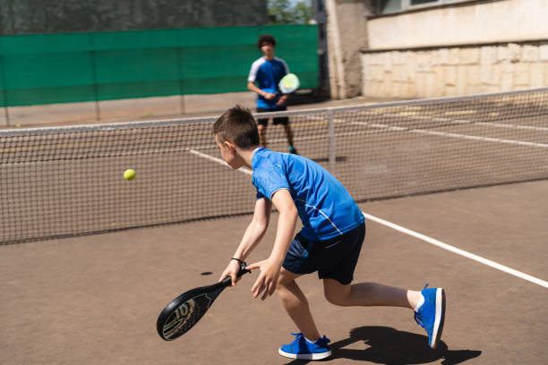 Pourquoi est-il important de comparer plusieurs entreprise construction terrain de tennis avant de lancer un projet ?