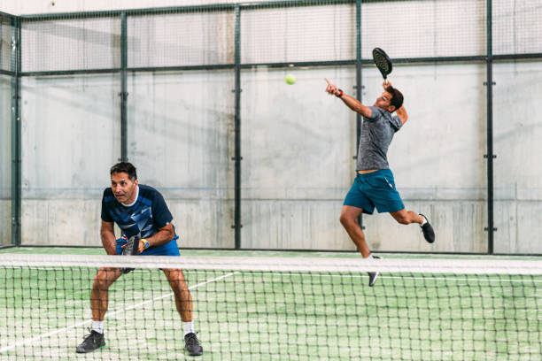 Quelles questions poser à un constructeur court de padel avant de valider le projet ?